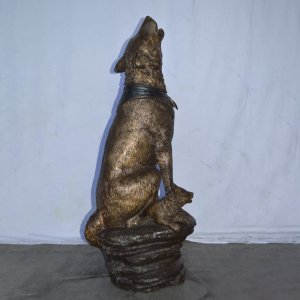 Howling Wolf Figurine