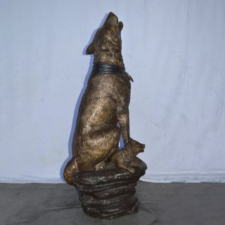 Howling Wolf Figurine