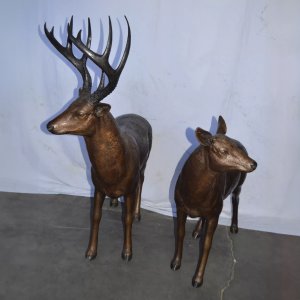 Ornements de pelouse en forme de cerfs grandeur nature