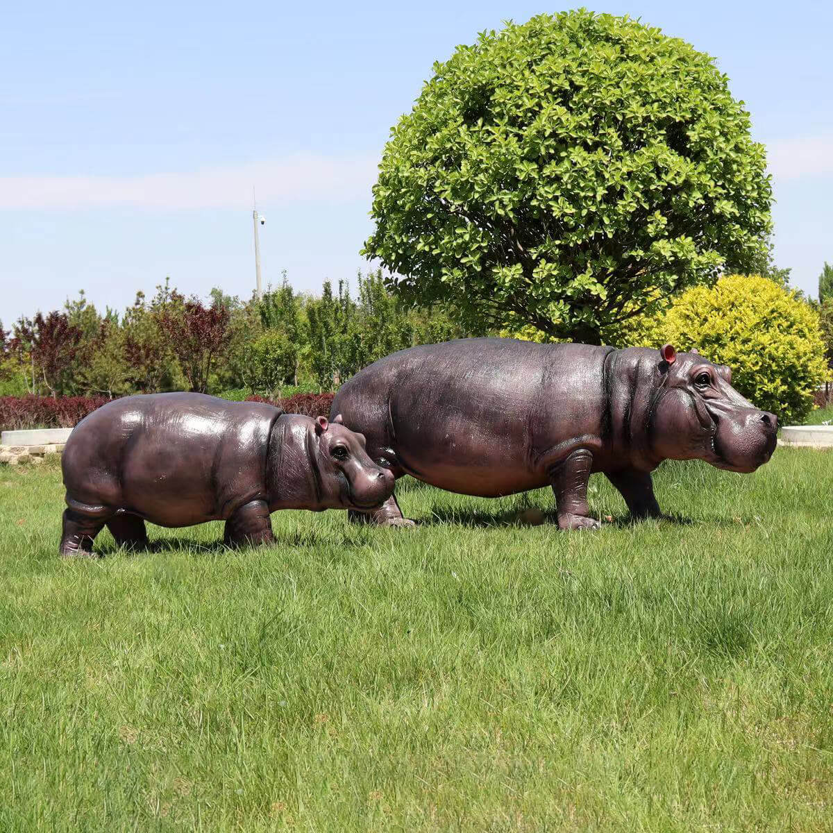 Lebensgroße Nilpferdstatue