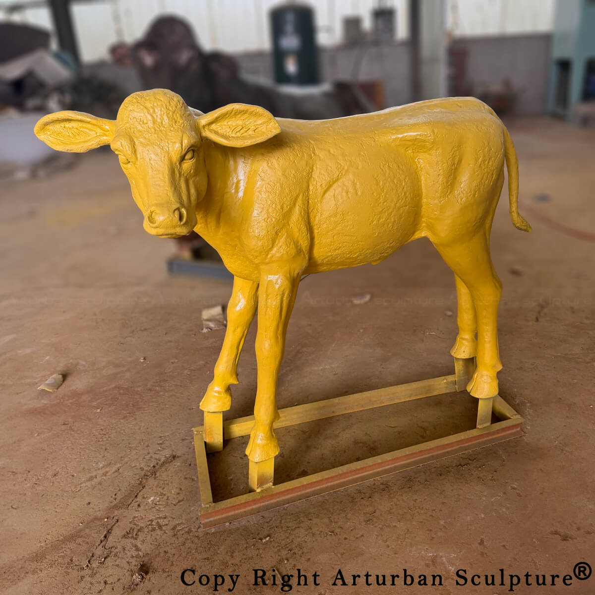 make the color of Calf Garden Ornament