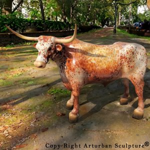 Estatuas de Cuernos Largos a la Venta