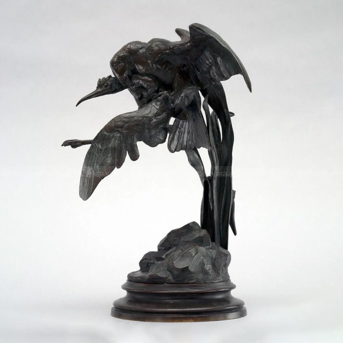 bronze Predator and prey bird statue