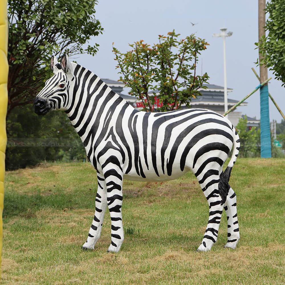 GFK Zebra Gartenskulptur