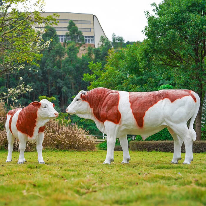 Simmental cattle Cow Lifelike fiberglass sculpture for Sale