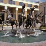 Fonte de Unicórnio e Cavalo de Bronze ao Ar Livre