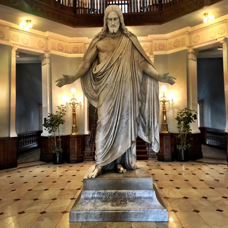 Marble Bertel Thorvaldsen Jesus Statue with open arms and a peaceful expression
