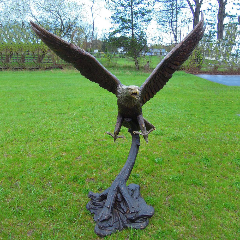 Bronze Bald Eagle Outdoor Décor front view