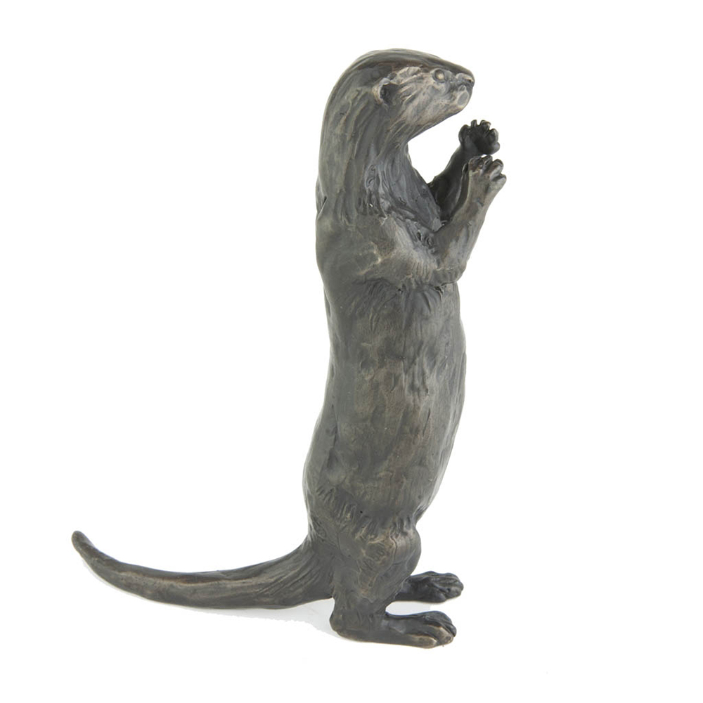Statue extérieure d'otter en bronze, debout, posture alerte