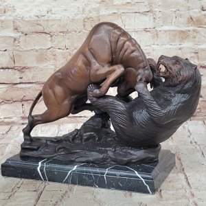 Batalla frontal de la estatua de bronce del Toro y el Oso