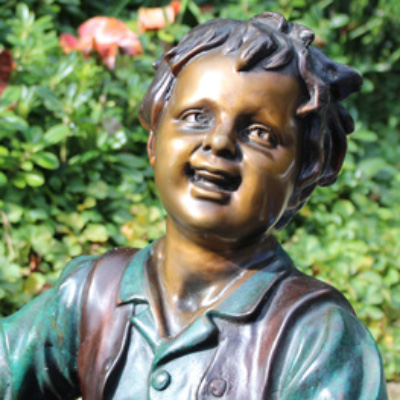 Escultura Hermano y Hermana de bronce retrato de niño sonriente