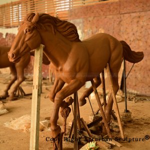 4 clay running horse statue mold workshop model