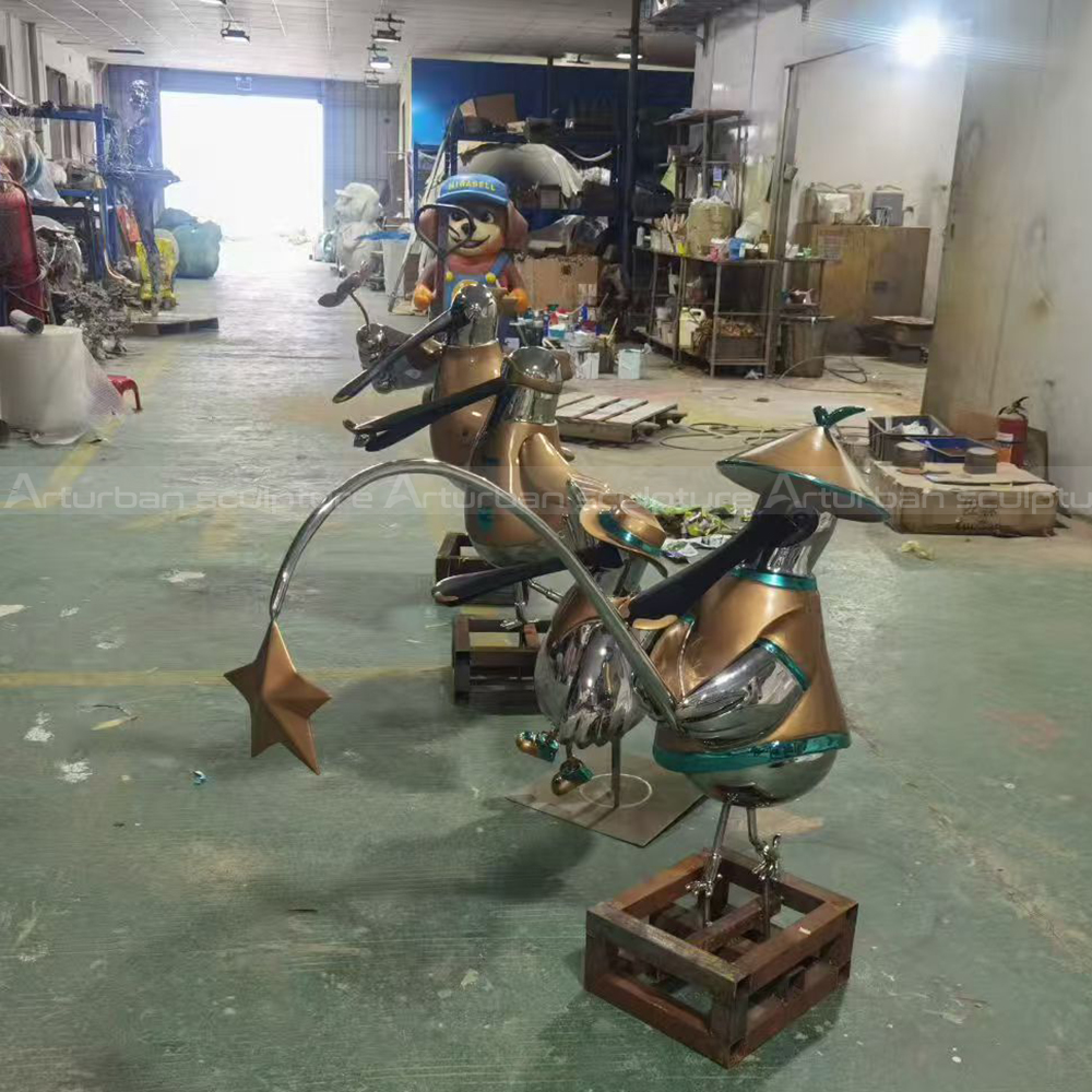 Cartoon Bird Sculpture stainless steel character group