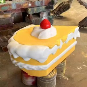 Fiberglas Kuchenstück-Skulptur