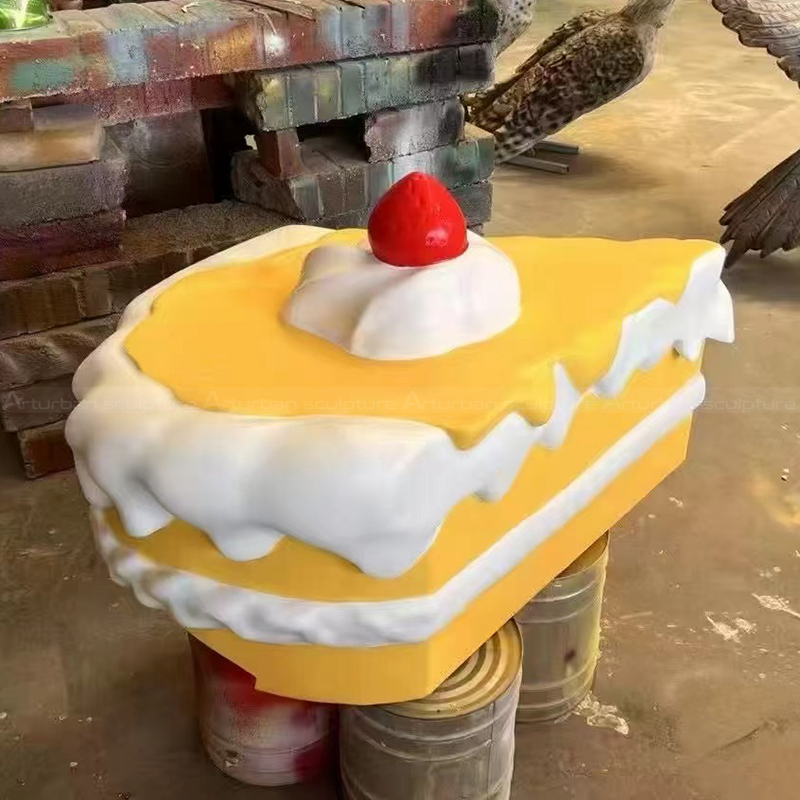 Fiberglas Kuchenstück-Skulptur