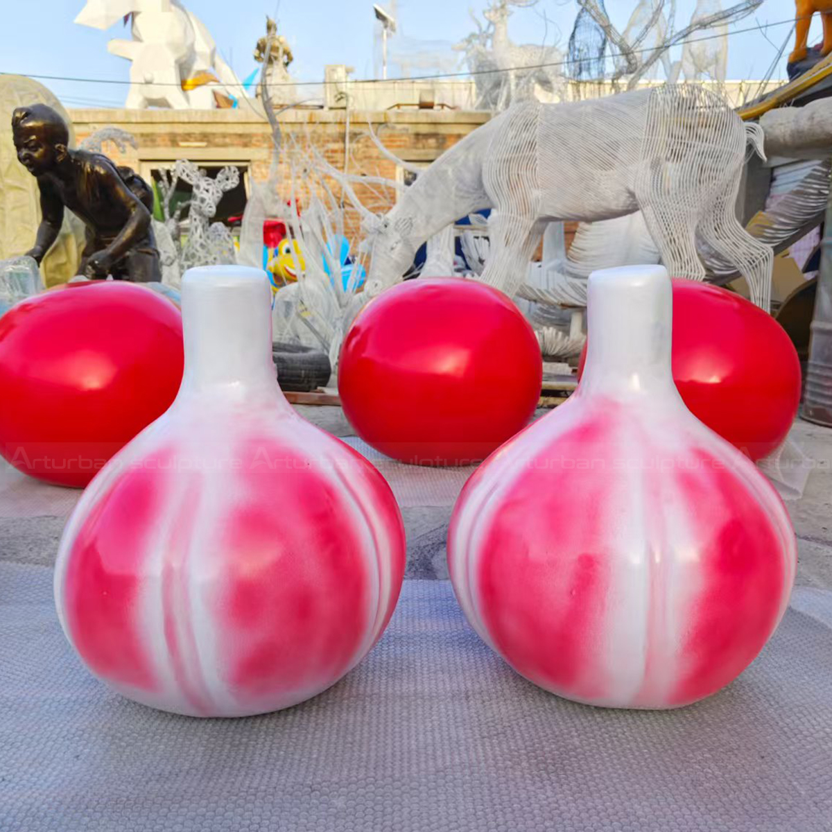 Glasfaser-Knoblauch-Gartenstatue