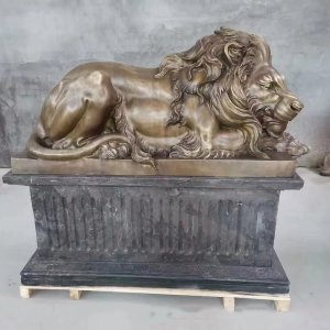 Bronze Reclining Lion Statue detailed side view