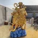 Scultura dei Quattro Re Celesti del guardiano Vaisravana