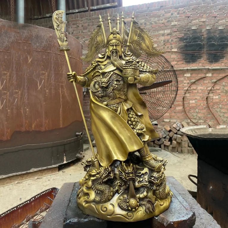Guan Yu Bronze Statue holding guandao weapon